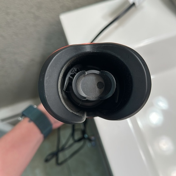 CHI Lava Spin N Curl Hair Curler - Black and Red - Picture 2 of 4